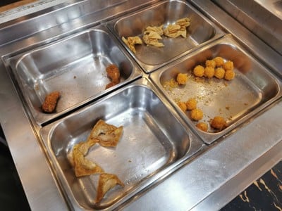 อาหาร หรือ เครื่องดื่ม