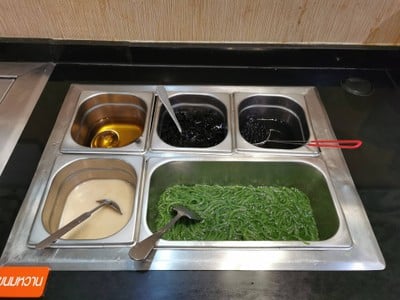 อาหาร หรือ เครื่องดื่ม