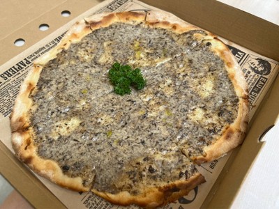 พิซซ่าเห็ดทรัฟเฟิล