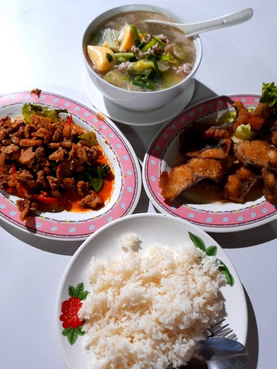 อาหาร หรือ เครื่องดื่ม