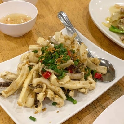 ปลาหมึกทอดพริกเกลือ 椒盐鱿鱼