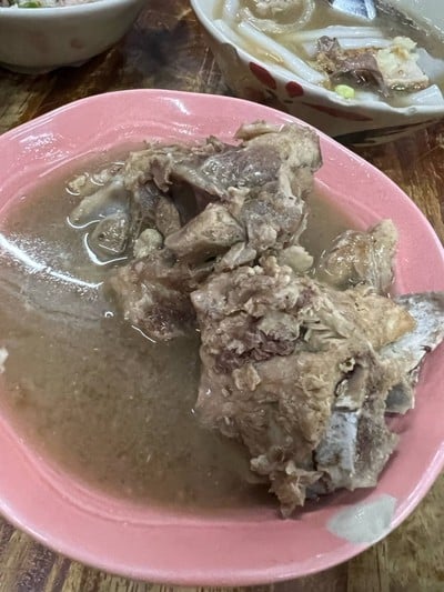 น้ำซุปกระดูกหมู