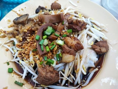 เส้นใหญ่