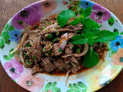 อาหาร หรือ เครื่องดื่ม