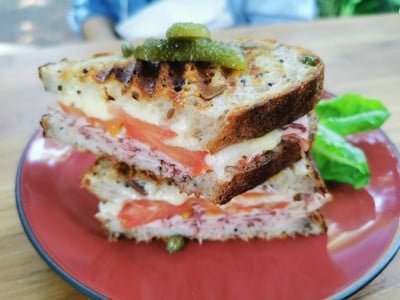 อาหาร หรือ เครื่องดื่ม