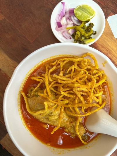 ข้าวซอยไก่