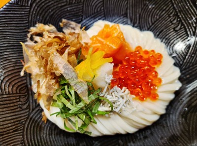 Hiyashi Ikura Udon