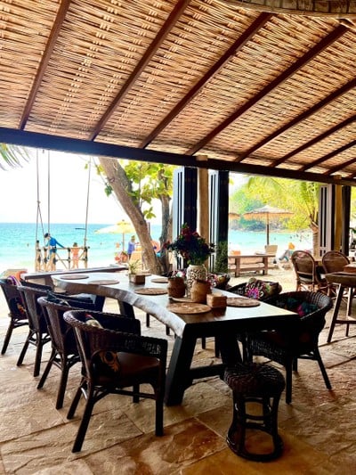 มาเที่ยวเสม็ดวันนี้ ห้ามพลาด Reef Bar & Restaurant ร้านอาหารและบาร์เปิดใหม่ บนอ่าวทับทิม