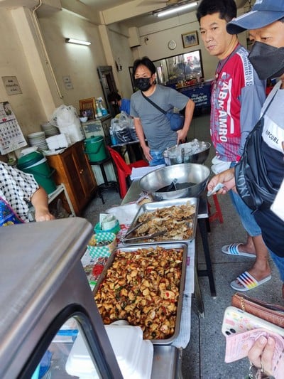 กะเพราปลาหมึก