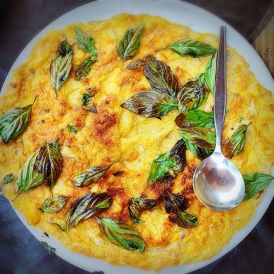 ไข่เจียวโหระพาหมูสับ