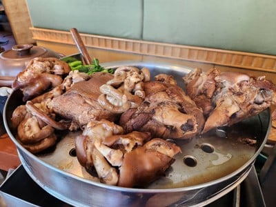 อาหาร หรือ เครื่องดื่ม