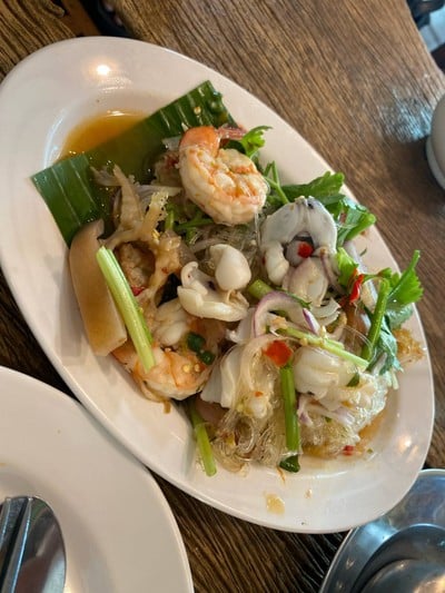 ยำวุ้นเส้น250บาท