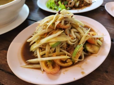 ส้มตำปูปลาร้า เผ็ดน้อย