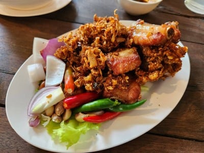 อาหาร หรือ เครื่องดื่ม