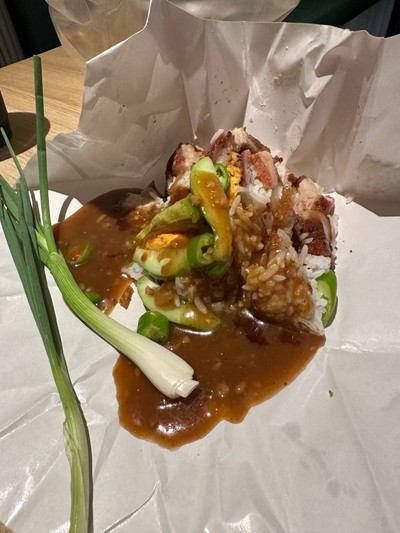 ข้าวหมูกรอบ