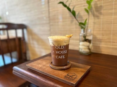 เมนูของร้าน Old House At Yomjinda