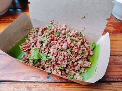 อาหาร หรือ เครื่องดื่ม