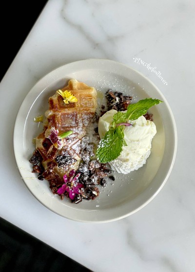 Chocolate Granola Crumble Croffle