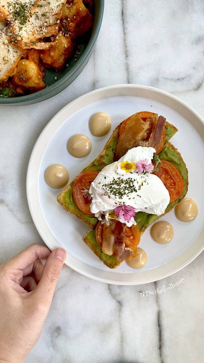 Avocado Bacon Toast with Poached Egg