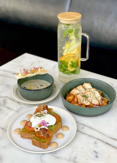 อาหาร หรือ เครื่องดื่ม