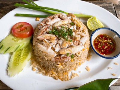 ข้าวผัดก้ามปู