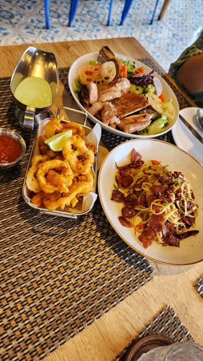 อาหาร หรือ เครื่องดื่ม