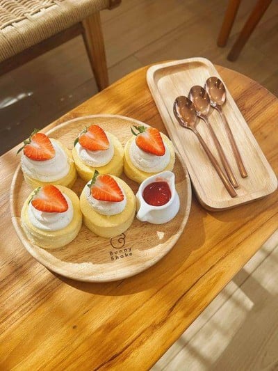 BUNNY SHAKE CAFE ศาลายา