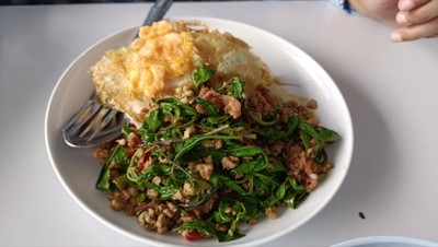 กะเพราหมูสับ