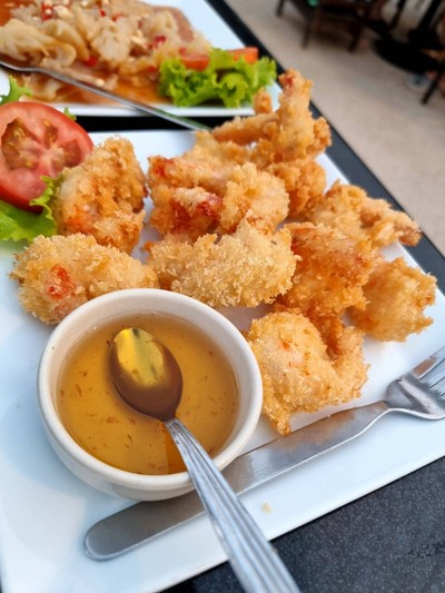 กุ้งชุบแป้งทอด
