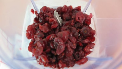 วิธีทำ ไอติมแครนเบอร์รี่นมพิสทาชิโอหวานเย็น สำหรับเธอที่เป็นหวานใจ (Only You)