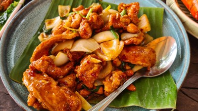 ไก่ผัดเม็ดมะม่วง