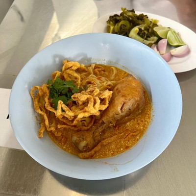 ข้าวซอยไก่