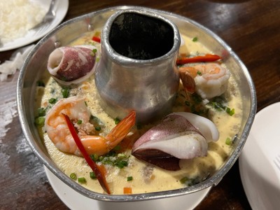 ไข่ตุ๋นทะเลหม้อไฟ