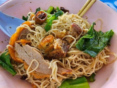 บะหมี่เป็ดย่าง+หมูกรอบ