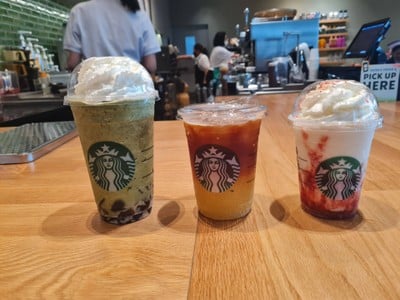 อาหาร หรือ เครื่องดื่ม