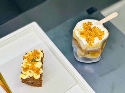 CARROT CAKE