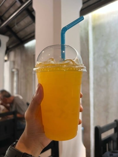 น้ำส้มคั้น