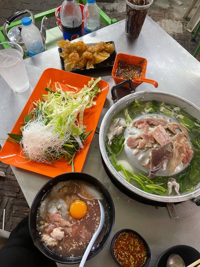 หมูกระทะเฮง เฮง เฮง โคราชรสเด็ด ตรอกจันทน์