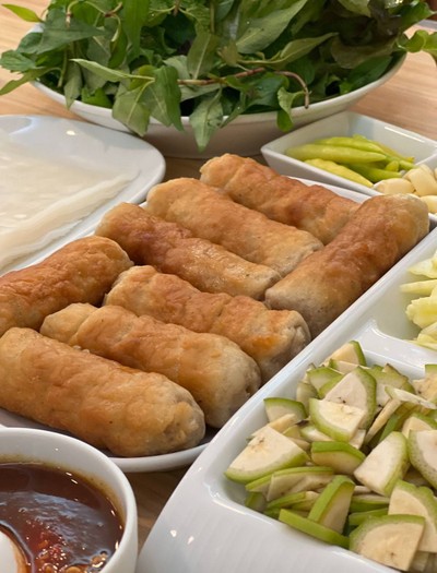 แหนมเนือง