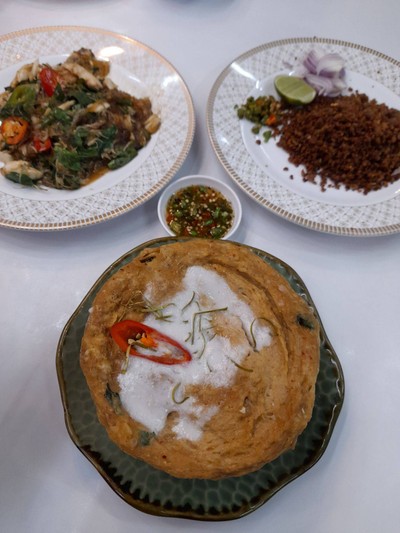 อาหาร หรือ เครื่องดื่ม