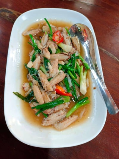 เนื้อปูผัดต้นหอม