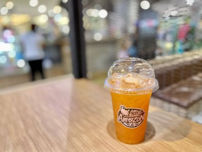 🧊 Iced Lychee Black Tea. (Price 60 Baht.)