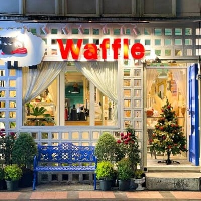 Wafflewhip Cafe วาฟเฟิลวิป