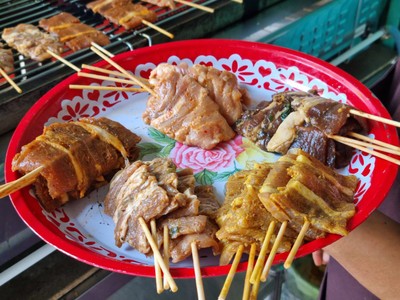 หมูปิ้งรสแกงกระหรี่