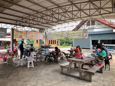 ก๋วยเตี๋ยวป้าแหม่ม วัดครุฑธาราม