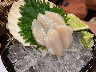 Hotate sashimi