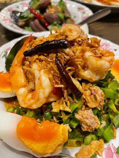 ยำถั่วพูกุ้งสด