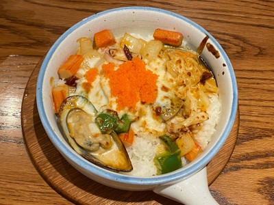 ข้าวซีฟู้ดซอสสไปซี่มิโสะอบชีส