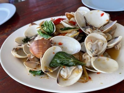 ร้านอาหาร ประมงทิพย์ เขาสามมุข