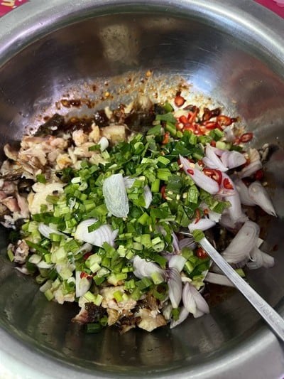 วิธีทำ “ลาบปลาดุก” วิธีทำ “ลาบปลาดุก”